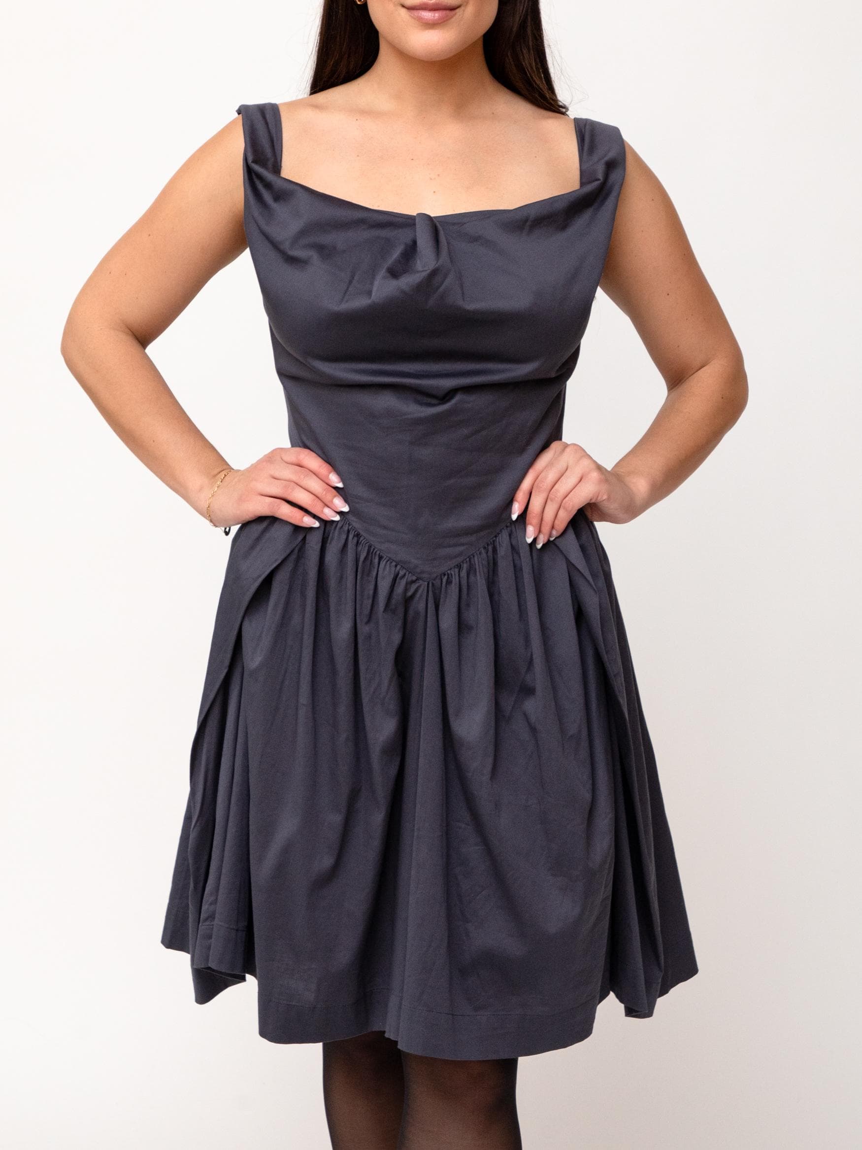Autumn 1993 anglomania collection runway sleevelss with sweetheart neckline and drop waist with pleated skirt - Image 1