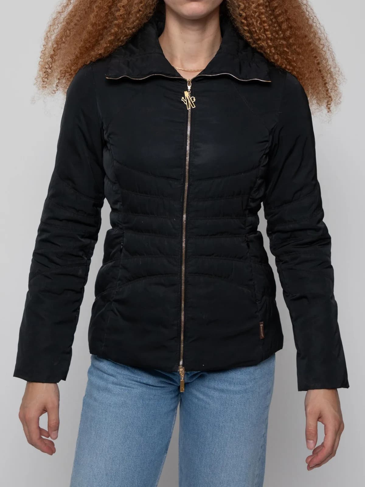 Late 90's black winter puffer coat with large Moncler 'M' zipper pull and high collar - classe 0 - Image 1