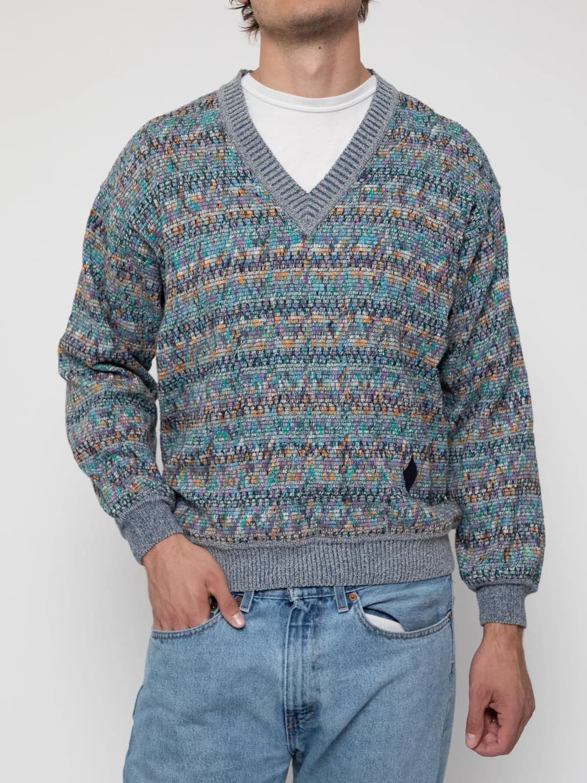 Mid 90's v-neck sweater - Image 1