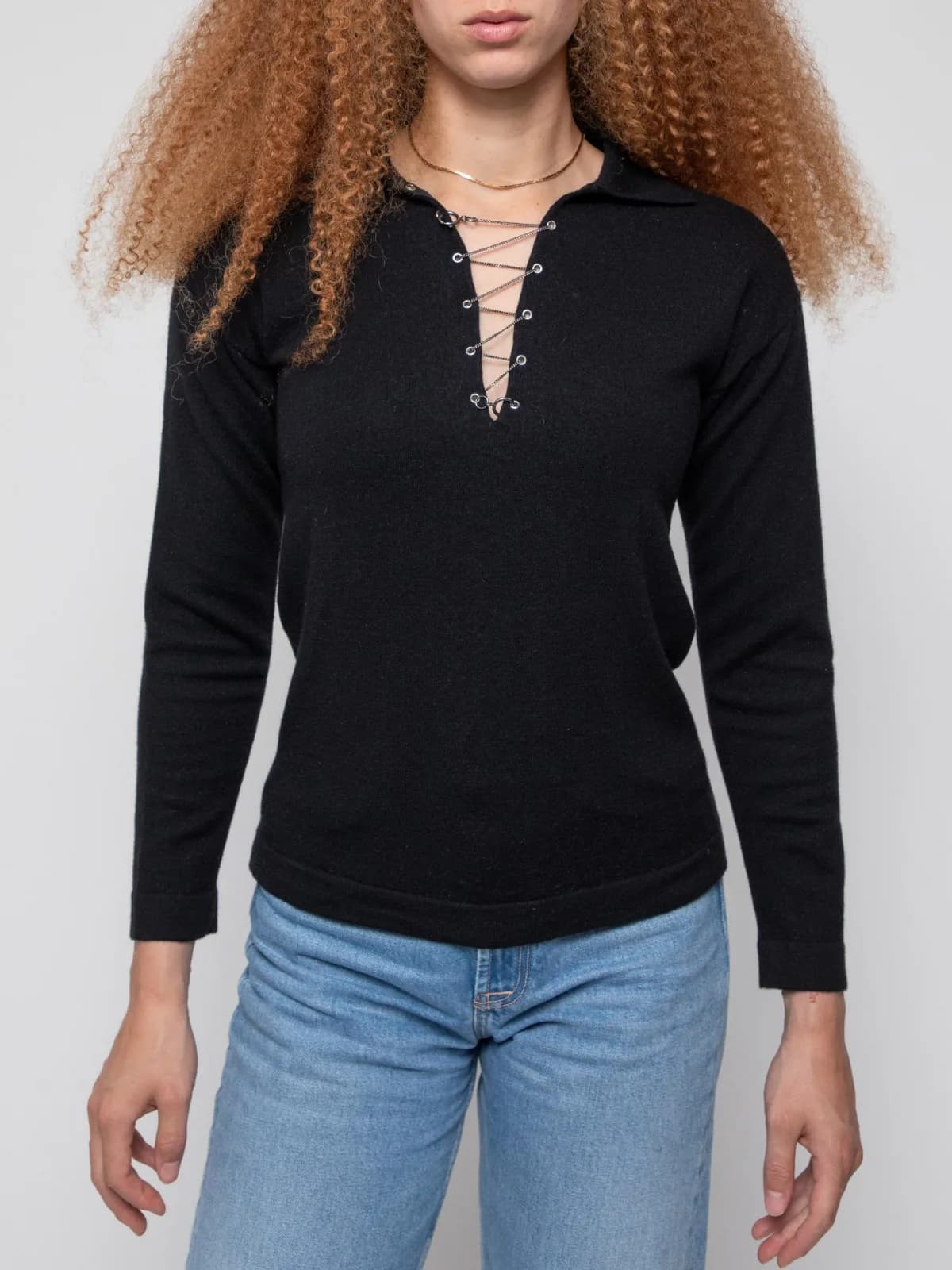 Late 90's v-neck collar sweater with chain fastenings - Image 1